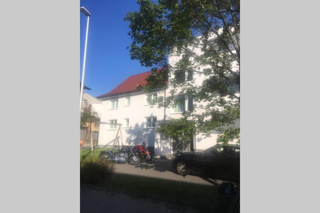גוציס Wohnung 2 In Zentraler Lage Im Rheintal מראה חיצוני תמונה